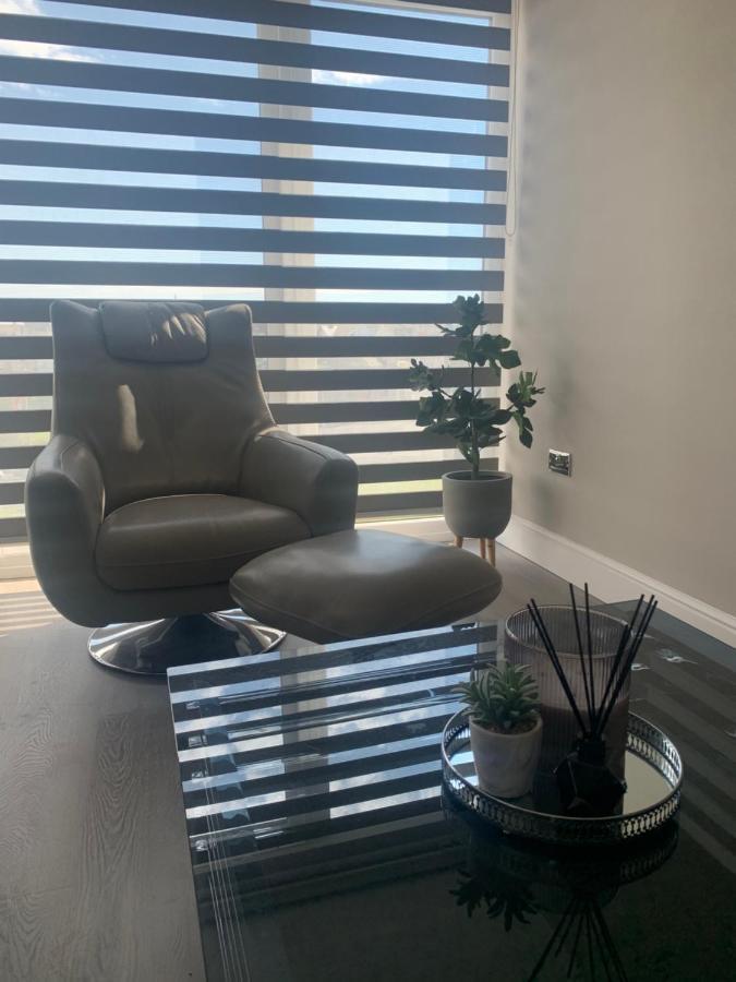 Willshaw Suites For Families Over 25 Only Blackpool Exterior photo